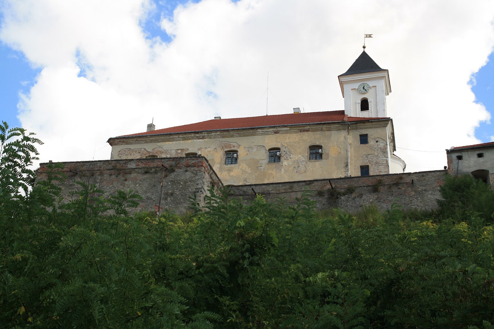 Зовній вигляд Замку Паланок в Мукачево