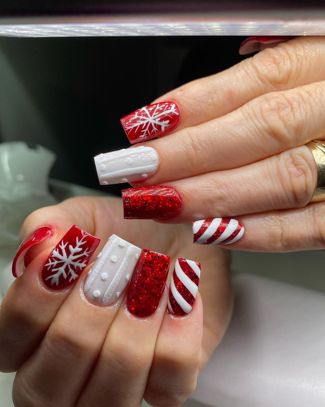 Acrylic Christmas nail design