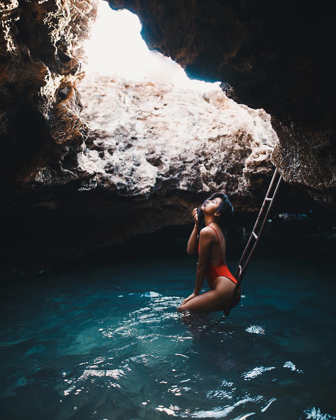 Explore mermaid cave (#7 on 26 best things to do on Oahu)