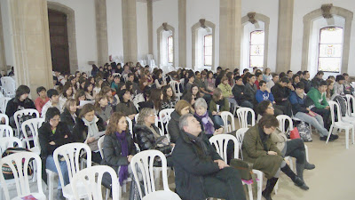 El públic gairebé va omplir el Paranimf de la Universitat.