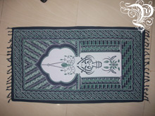 Sajadah Batik Pintu Masjid