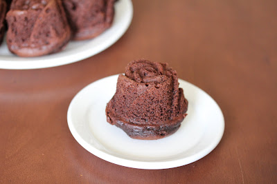 chocolate rose cupcake