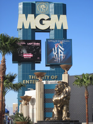 Tall MGM sign lion vegas photo Tall MGM sign lion vegas photo