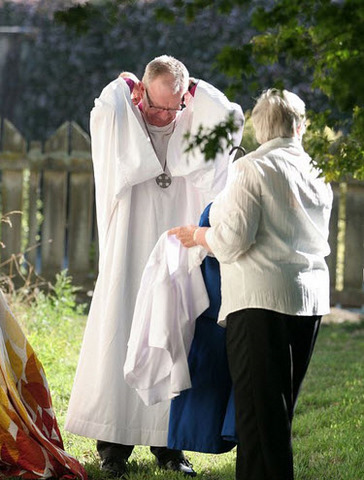 Barbara helps the Bishop