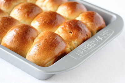 photo of a pan of Sour cream bread rolls