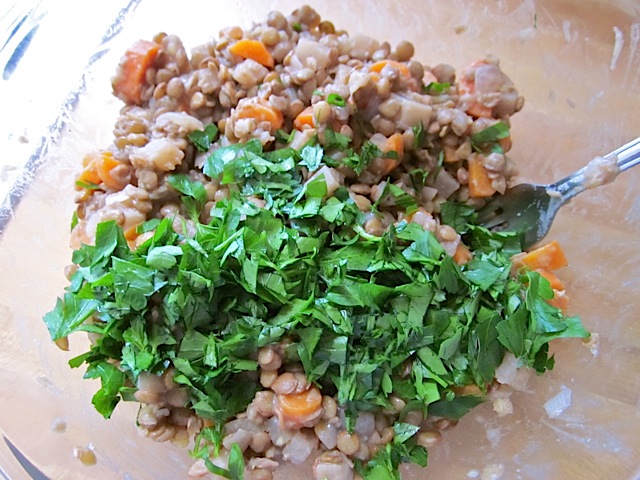 chopped parsley added to lentil mixture 