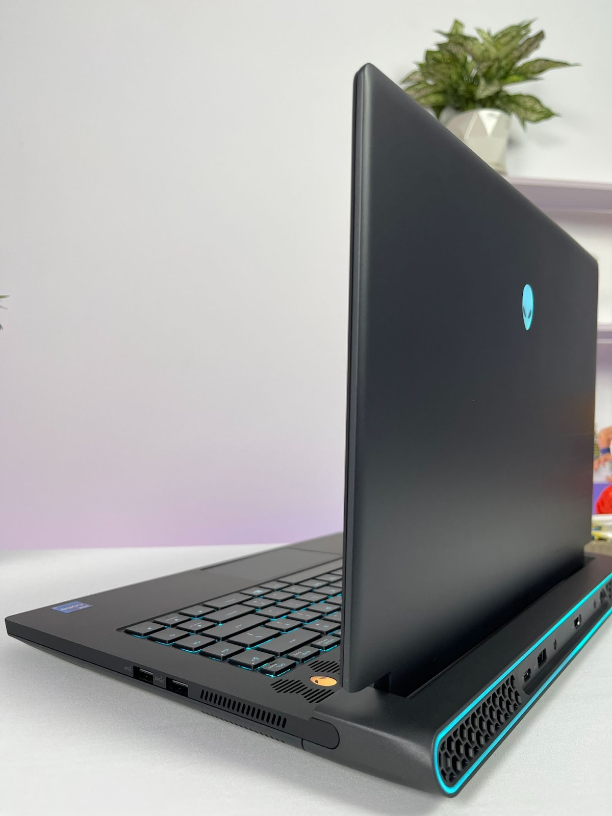 Dell-Alienware-M15-R7-Laptopkhanhtran-5