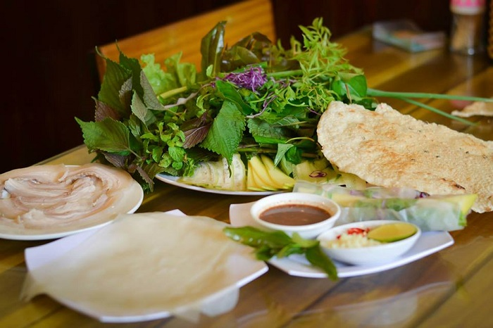 Bánh tráng cuốn thịt heo - tinh hoa ẩm thực Đà Nẵng (Nguồn: Internet)
