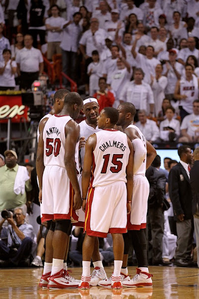 Things Get Physical as Wade Leads Heat to Chippy Game 1 Win