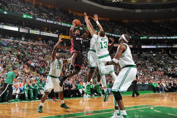 LeBron James Pours 35 Points in Overtime Win Miami Takes 31 Lead
