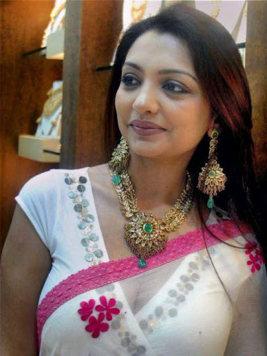 Hot Mallu Aunty Photo Gallery On Celebs World