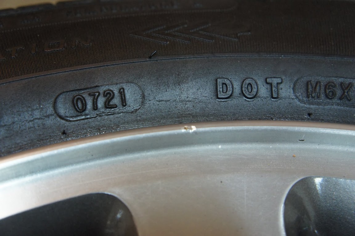 03-04 Cobra OEM Satin wheels 17x9 w/Goodyear F1 275 DSC00810