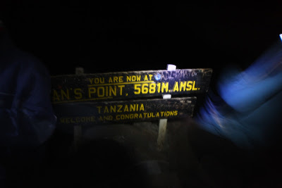 Gillmans' Point, still in the dark