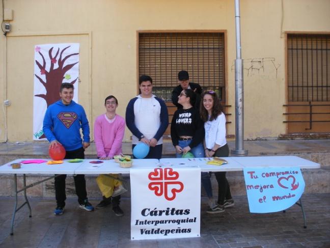 C:\Users\caritas\Documents\Grupo Comunicacion\FOTOS CARITAS\2018\Mercadillo de Comercio Justo  2018\DSCF0002.JPG