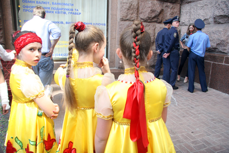Топлес клоуны сорвали Дни Европы в Украине! 