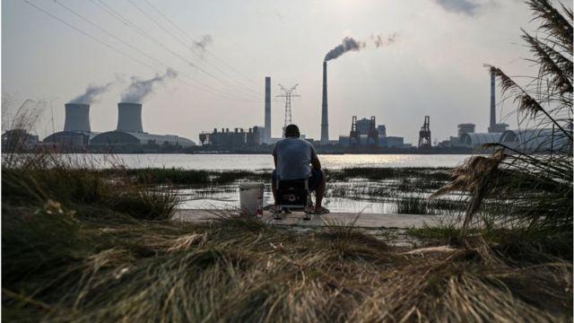 Coal power stations in the distance qztiqhridtridzrvls