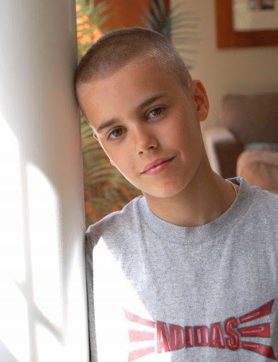 justin bieber new haircut wallpaper. justin bieber new haircut 2011