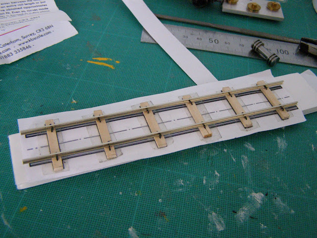Test length with rails pinned