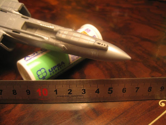 Phantom II déco anniversaire JG 71 [Revell] 1/72 Radome%20pos%C3%A9%20%283%29