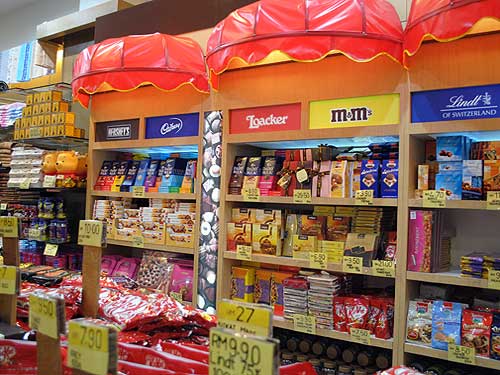 Image result for langkawi sebagai tempat shopping coklat