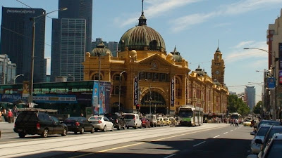 Melbourne 0 The French Renaissance Flinders Street Station circa 1910, and Federation Square