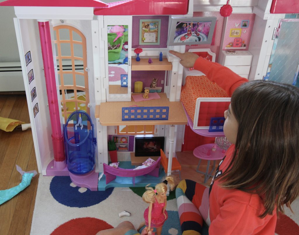The New Barbie® Hello Dreamhouse⢠- The Chirping Moms