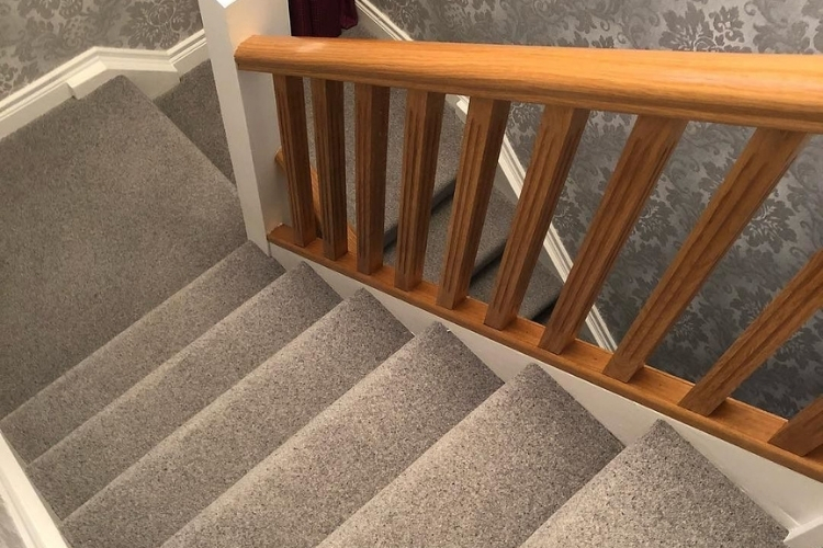 Quel tapis est le mieux adapté pour les escaliers ? - Actualités 