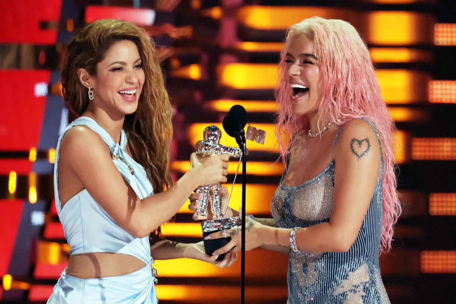 Shakira's Second VMAs Versace Dress Was Even Better Than Her First One