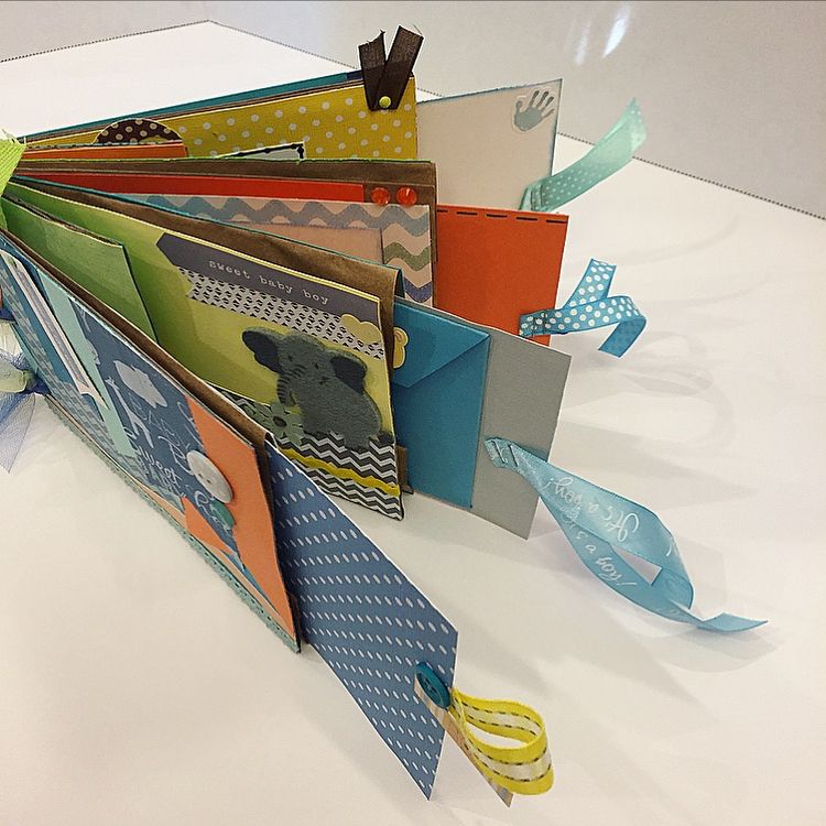 pull out folding scrapbook