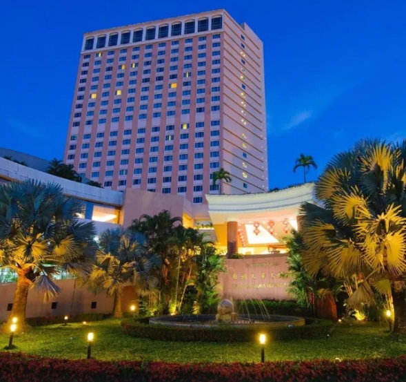 1. Grand Mandarin Betong Hotel - โรงแรม แกรนด์ แมนดาริน เบตง