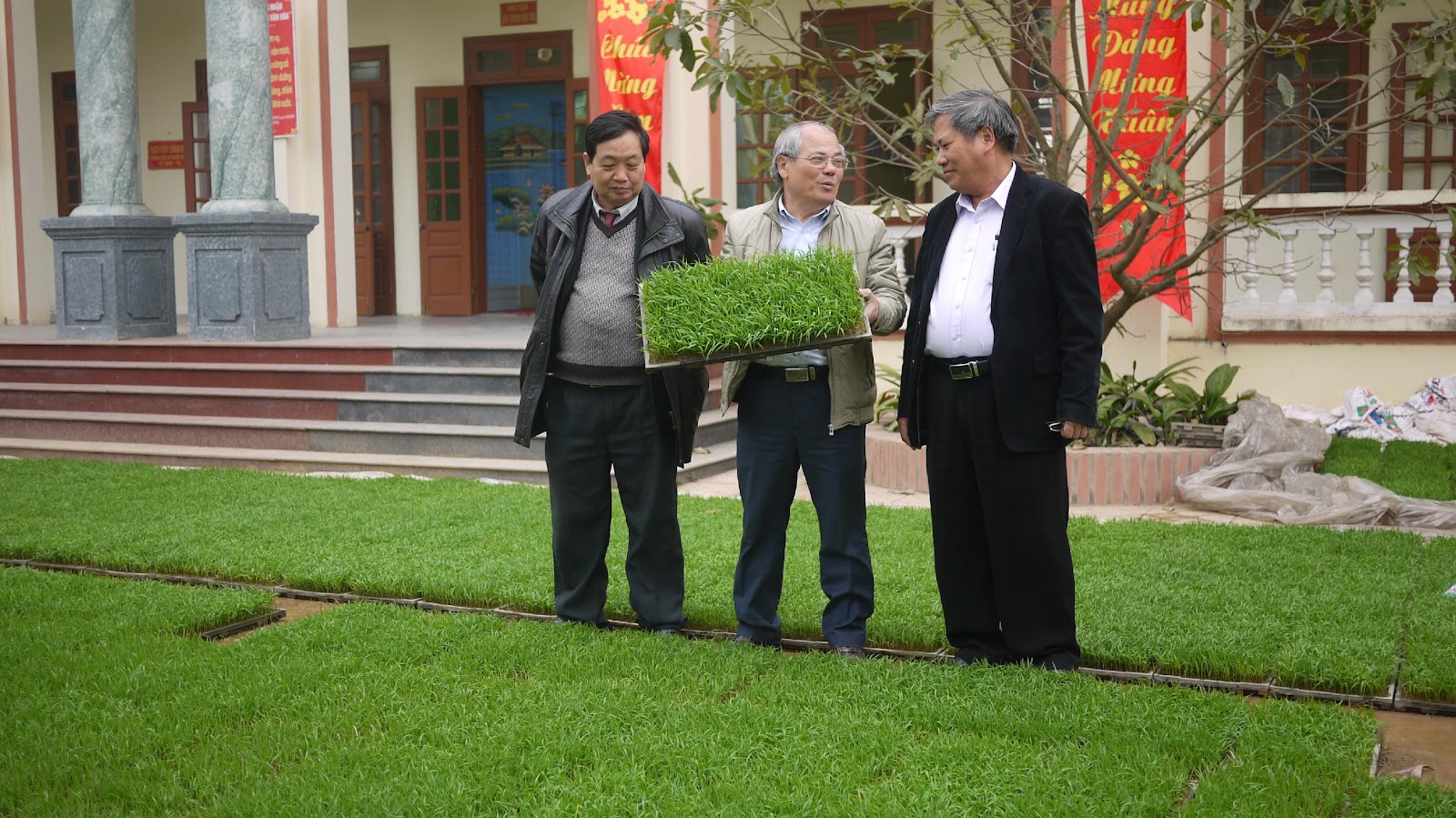 E:\CNSH\Hình ảnh Bằng khen\Mạ khay\Hà Nội\2016\Kiểm tra DA mạ khay HN 2016\P1310680.JPG