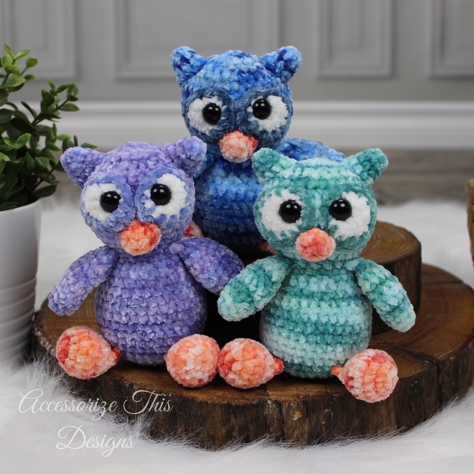 Pocket Pal Owl Crochet Pattern 3 sitting on a stump
