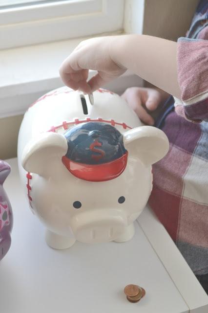 How to Make Your Kid a Money Genius?, Make your kid a money genius, teaching kids about money, tips on teaching preschoolers about saving money, teaching kids about saving money