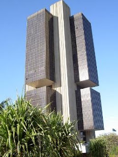 C:\BKP\Desktop\Meus Documentos\Historia imagens mapas etc\8 série\regime militar 1964-1985\64-67 gov castelo branco\450px-BSB-BancoDoBrasil.jpg