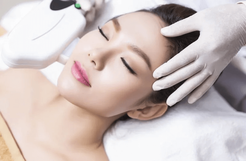  Nhiều chị em chọn cách đi Spa để khắc phục tình trạng mặt mập do ngủ nhiều