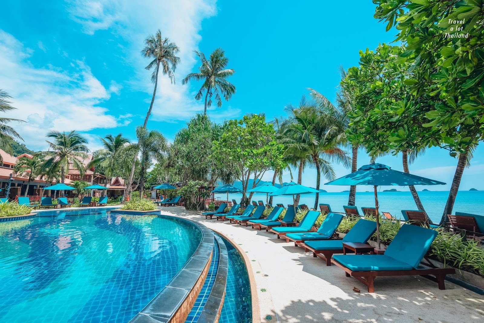 1. Koh Chang Paradise Resort & Spa 2