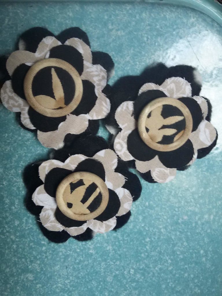 Black and tan group of three Button Flower Magnets
