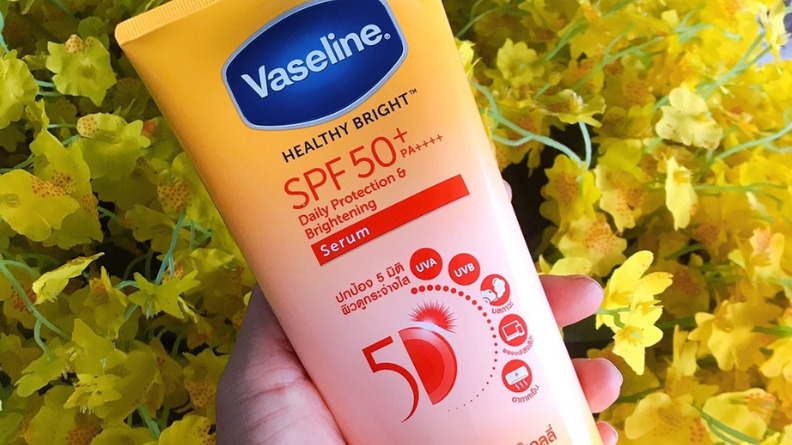  Sữa dưỡng thể cho da trắng mịn Vaseline 50X dưỡng da và bảo vệ da khỏi ánh nắng mặt trời