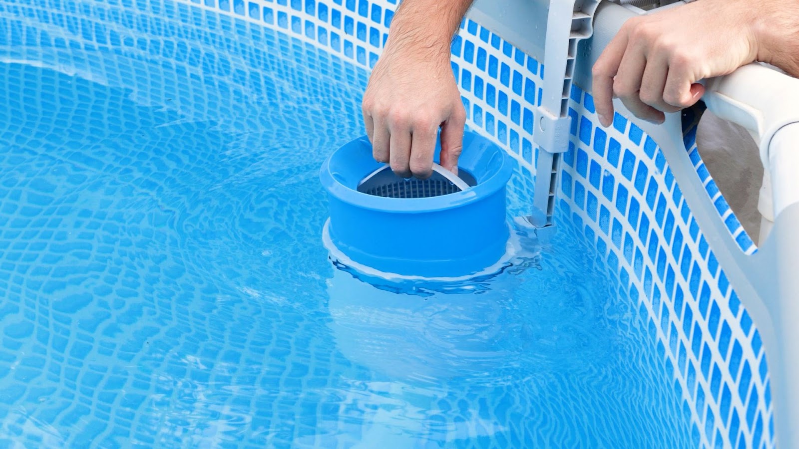 Empty the Skimmer and Pump Basket