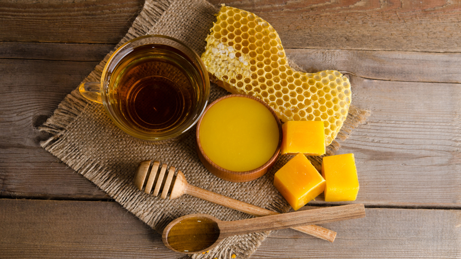 Cómo hacer jabón artesanal de miel y cera de abeja