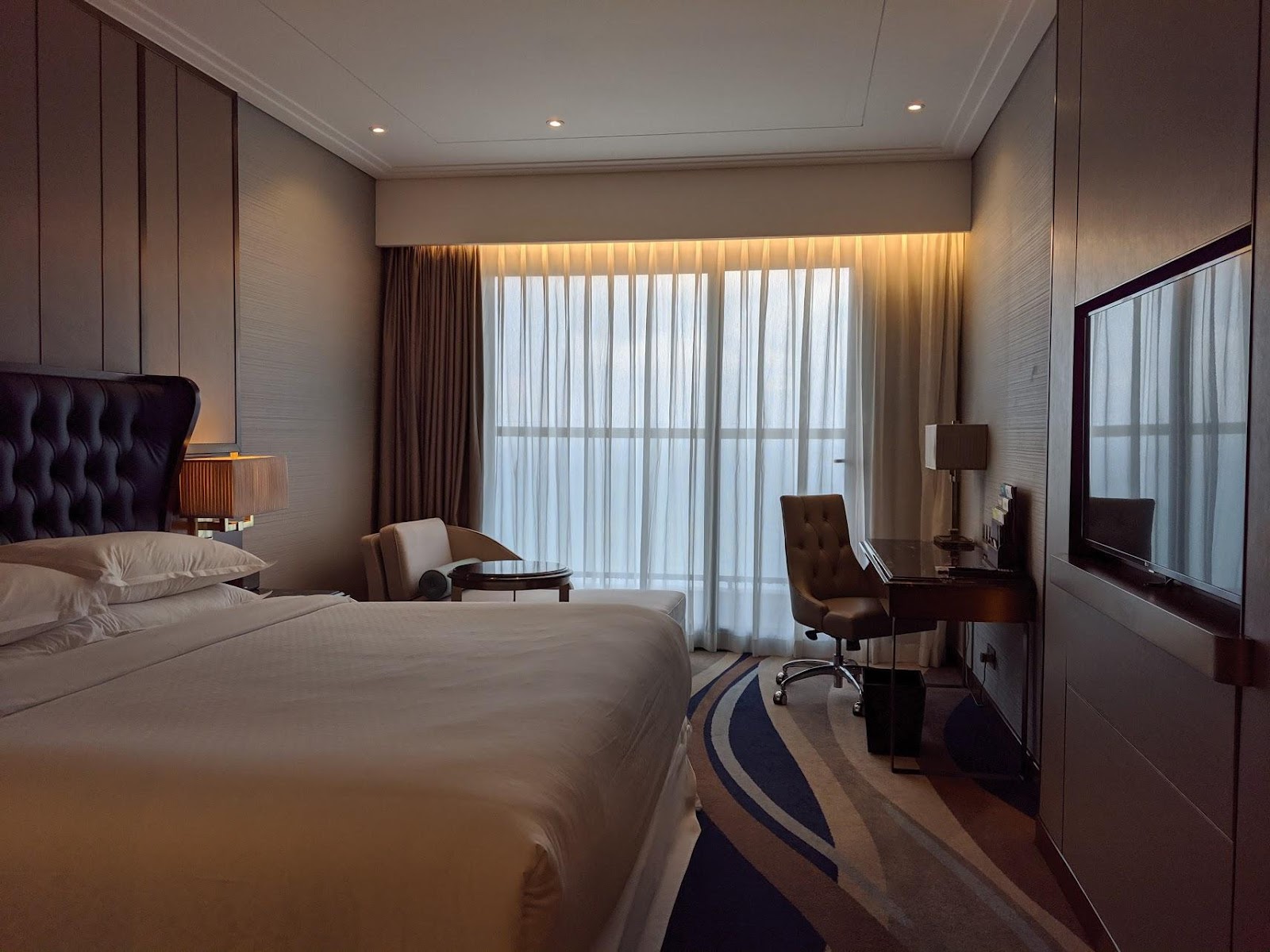 Four Points Danang King Room
