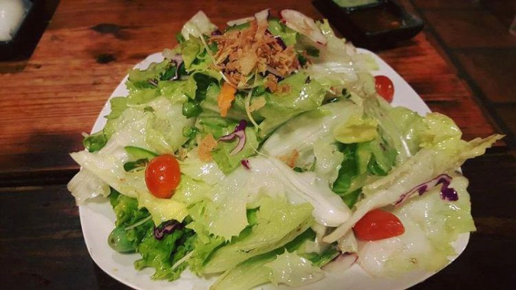 Quán Xưa Đà Lạt có món salad ngon ngất ngây