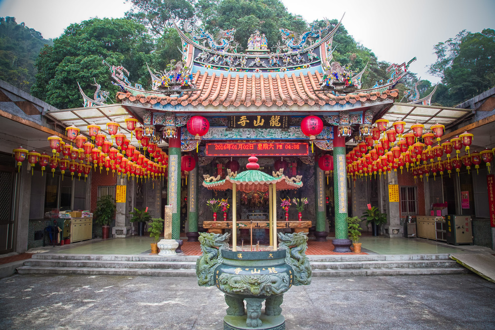 Longshan Temple
