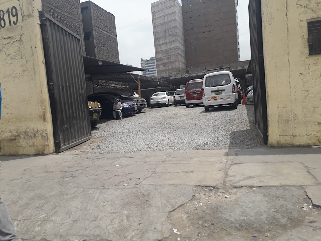 Opiniones de Estacionamiento LI LAU en La Victoria - Servicio de transporte