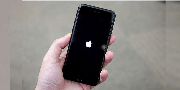Sửa iPhone 7, 7 Plus treo táo, treo cáp đĩa itunes