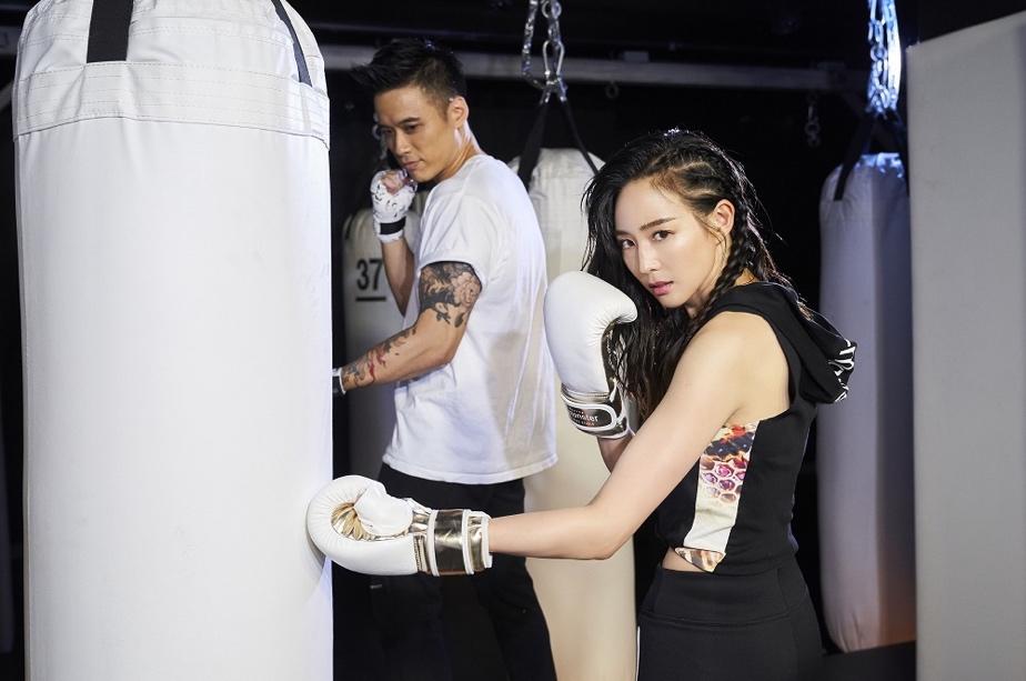 《b-monster》帶來的「暗黑拳擊健身」，健身女神張鈞甯。