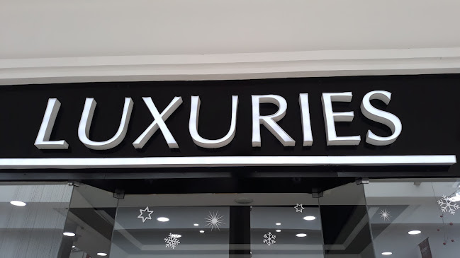 LUXURIES - Tienda de ropa