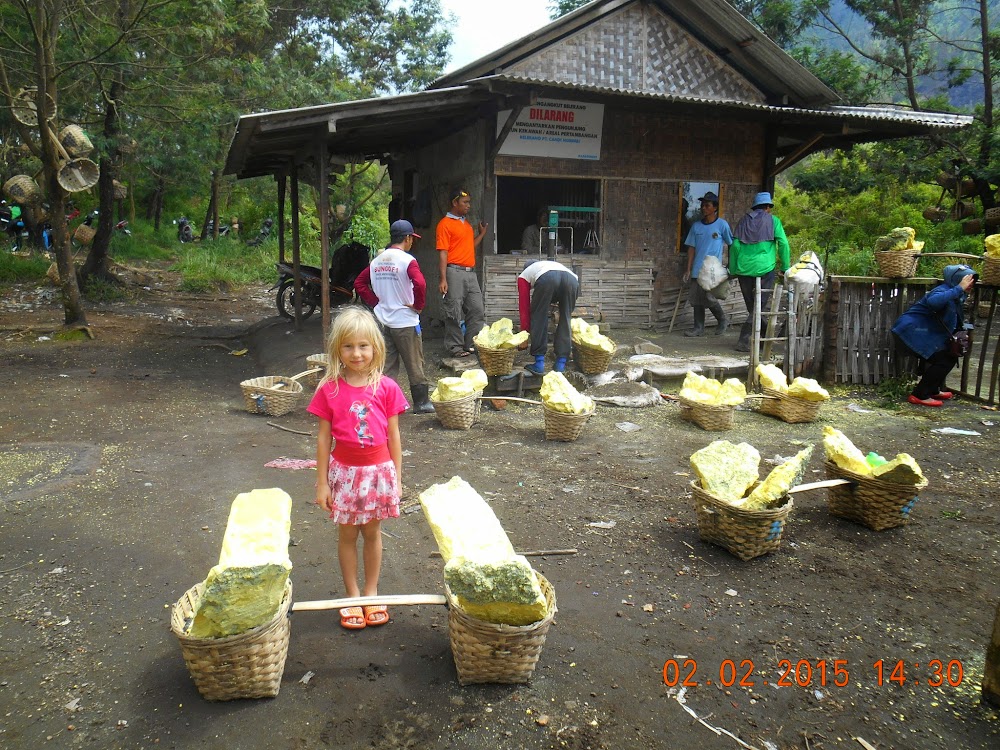 С Бали на Яву на прокатном авто, к вулканам  Иджен и Бромо.