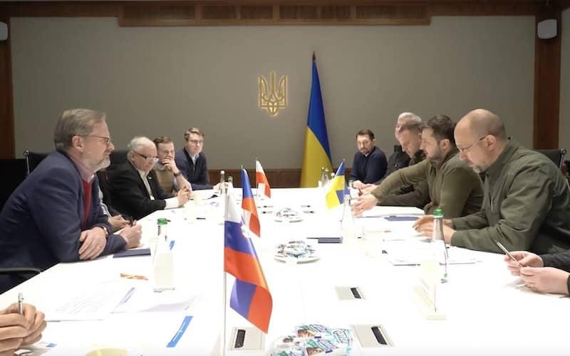 VNTB – Thủ tướng 3 nước EU: Ba Lan, CH Séc và Slovenia đã tới thăm Kiev bất chấp giao tranh dữ dội
