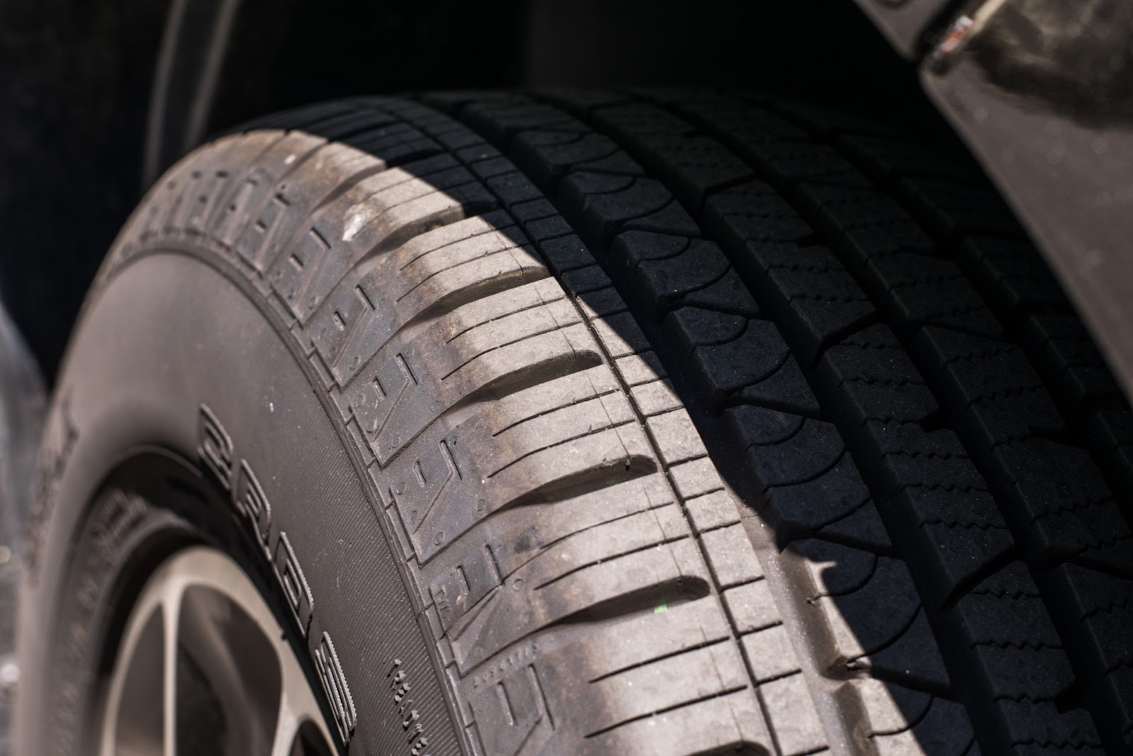 Get Back on Track: How to Know Your Vehicle Needs Alignment in Bakersfield, CA.